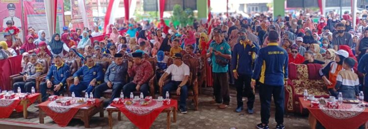 Meriahkan HUT RI ke 77 Sekaligus HUT Desa ke- 13, Desa Mekar Jaya Gelar Jalan Santai