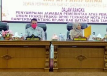 Wabup Batanghari Bahtiar Hadir di Paripurna DPRD