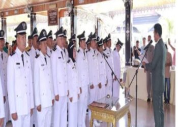 Bupati Fadhil Arief Lantik 34 Pejabat