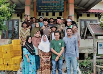 Bupati UAS Serahkan Bantuan Nelayan dan Launching Penyaluran Bantuan UMKM