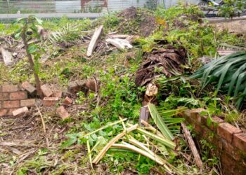 Akibat Aktivitas Proyek, Pondasi Rumah Warga Rusak Berat