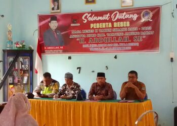 Reses di Desa Lubuk Terentang, Ketua DPRD Tanjabbar Disambut Hangat