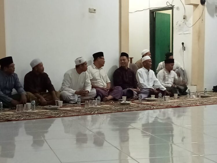 Gelar Isra’ Mi’raj Dihadiri Anggota DPRD Batanghari Kuswaini