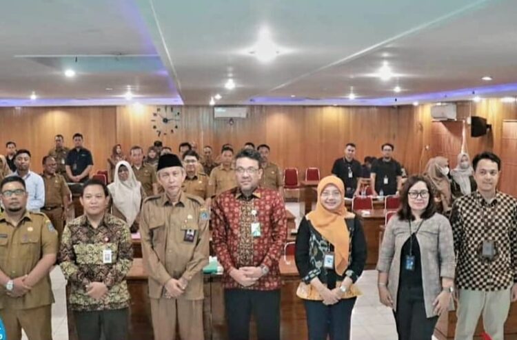 Sekda Tanjabbar Hadiri Rapat Pleno TPAKD