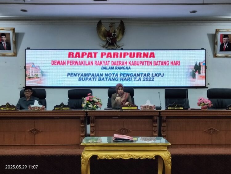 DPRD Batanghari Gelar Paripurna LKPJ Bupati Ta 2022