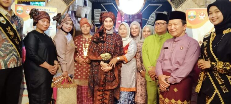 Dekranasda Kabupaten Muaro Jambi Raih Juara III Pameran Jambi Mantap Expo 2023