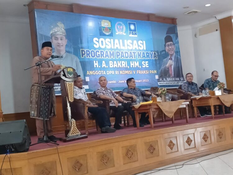 Sekda Budhi Hartono Sambut Baik Program Padat Karya Anggota DPR RI Komisi V H Bakri