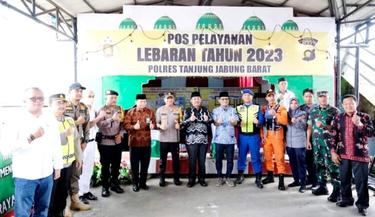 Bupati Tanjabbar Tinjau Sejumlah Pos Pengamanan Lebaran