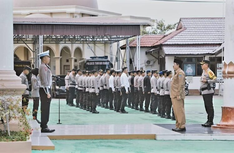 Bupati Tanjabbar Pimpin Apel Gelar Pasukan Operasi Ketupat Tahun 2023