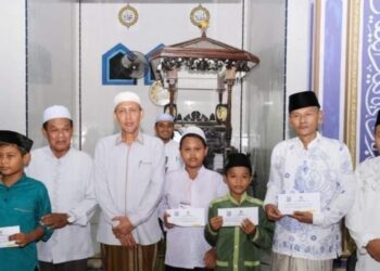 Sekda Tanjabbar Safari Ramadan ke Masjid At-Taqwa Tanjung Benanak