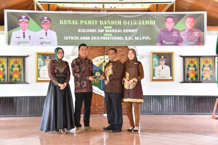 Bupati Fadhil Hadiri Sertijab Dandim 0415/Jambi