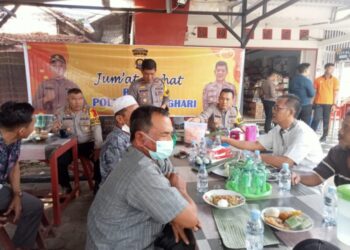Polres Batanghari Gelar Jum’at Curhat di RT 12 Teratai