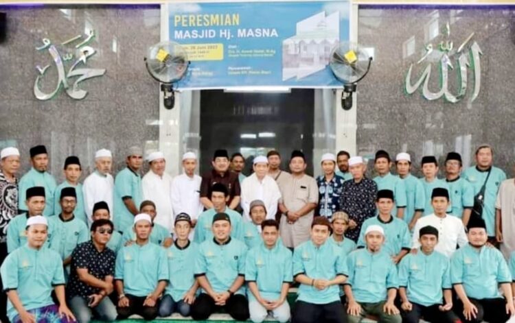 Bupati Tanjabbar Resmikan Masjid Hj. Masna Balai Marga