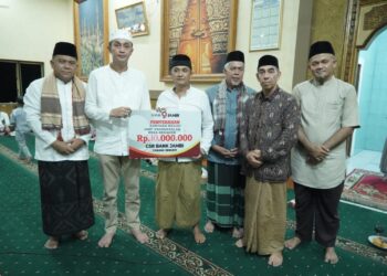 Pj Bupati Muaro Jambi Hadiri Peringatan Nuzulul Qur’an di Desa Senaung.
