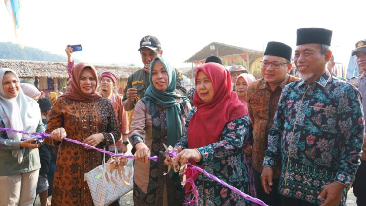 Kenduri Swarnabhumi Dibuka Bupati dan Wabup