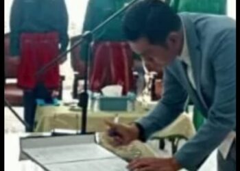 Bupati Fadhil Lantik Pj Kepala Desa Kubu Kandang