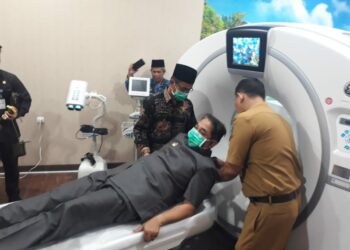 Bupati Tanjabbar Anwar Sadat Kunjungi RSUD Daud Arif