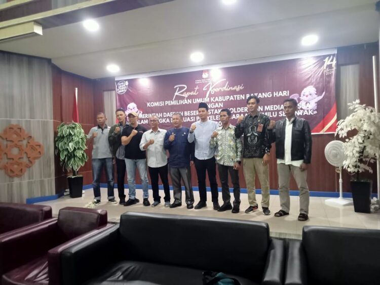 Ketua KPU Batanghari Gelar Rakor Evaluasi Pemilu Serentak 2024