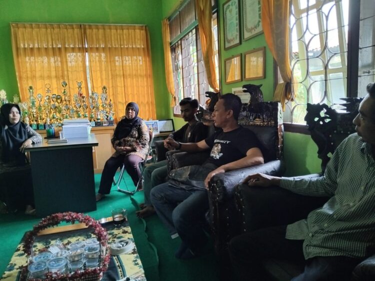 Pengelolaan Sampah Pasar Sengeti, DPD PPP-RI Muaro Ajukan Diri