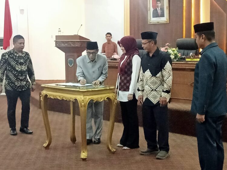Wabup Bakhtiar Hadiri Paripurna DPRD LKPj APBD Ta 2023