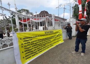 Kadis PUPR Provinsi Jambi Kangkangi UU Pers No 40 Tahun 1999  