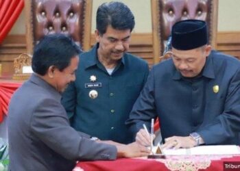 Pj Bupati Muaro Jambi Raden Najmi Hadiri Paripurna RPJPD DPRD