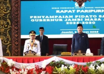Hadir di Paripurna Gubernur Jambi Al Haris
