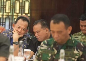 Bupati Muarojambi BBS Hadiri Rapat Gabungan Penanganan Sumur Minyak Masyarakat