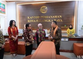 Wamen Ossy Tinjau Kantah Kota Palangkaraya: